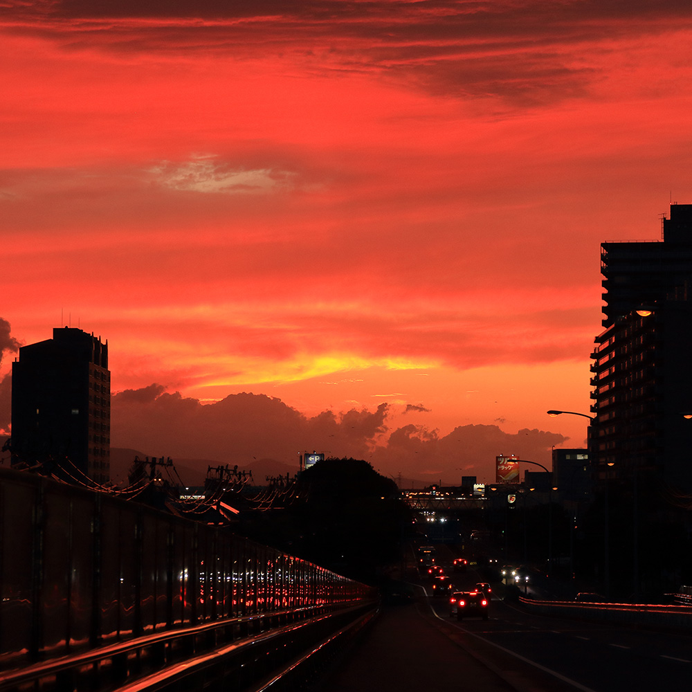拓北・あいの里地区センター　あいの里町並の夕焼け空